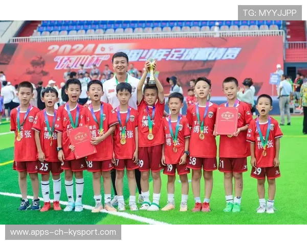 一触即发的足球冠军赛:紧张激烈,足球冠军杯赛程 一触即发的足球冠军赛:紧张激烈,足球冠军杯赛程